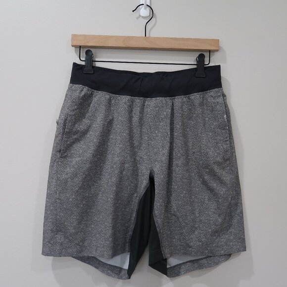 Lululemon T.H.E. Gray/Green Shorts Mens Size Medium Linerless  7" Athletic - Picture 1 of 7